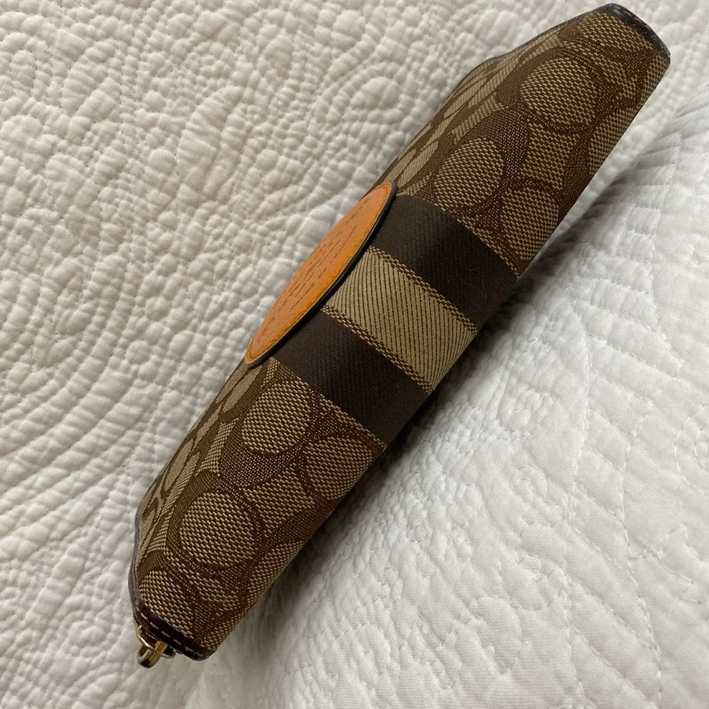Coach Signature Jacquard With Stripe Accordion Zip Wallet — America’s Original - Picture 7 of 17